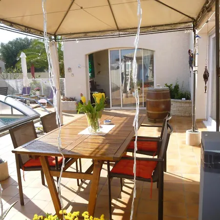Agence Jf Immo - Spacieuse 8 Pers Avec Piscine Privee Proche Des Plages V0475 * Vias